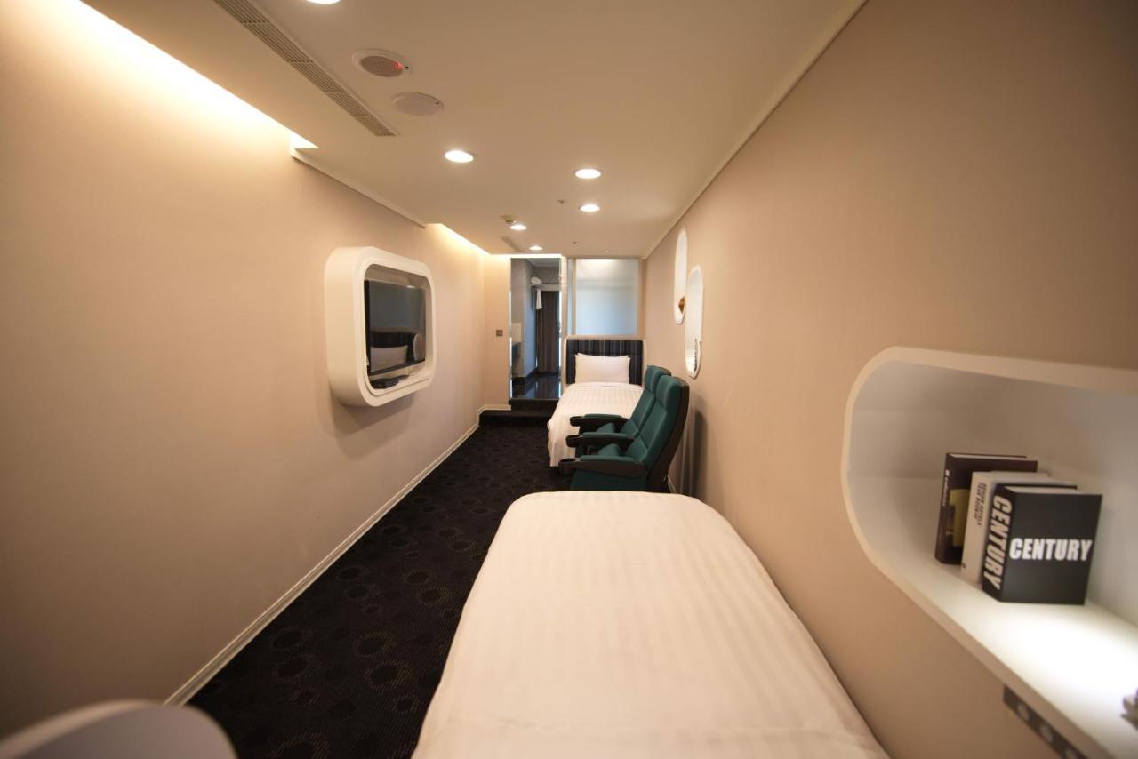 Ximen Airline Hotel Тайпей Екстериор снимка