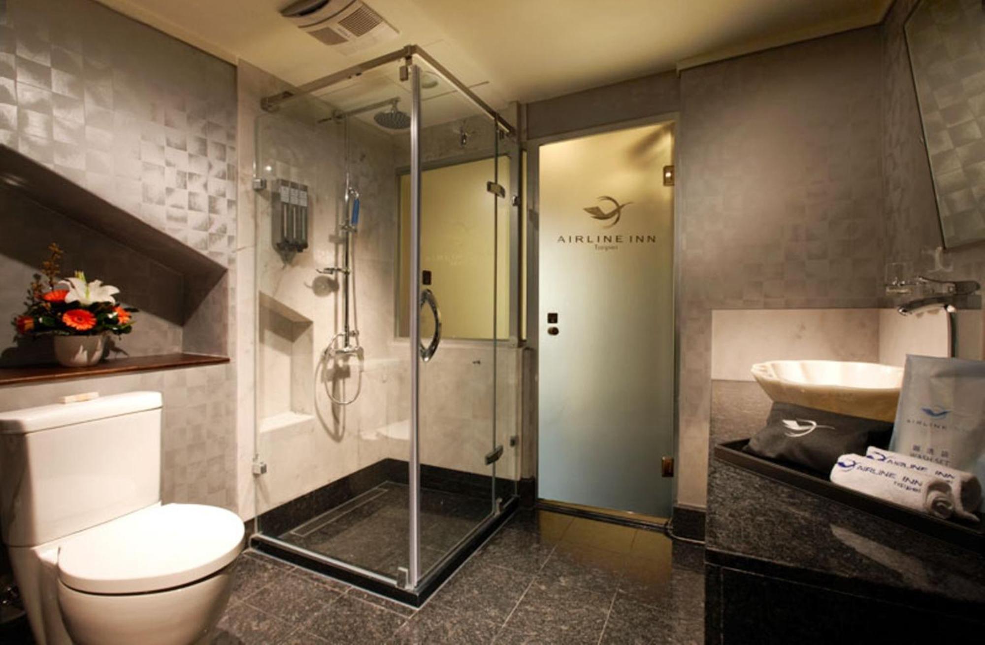 Ximen Airline Hotel Тайпей Екстериор снимка