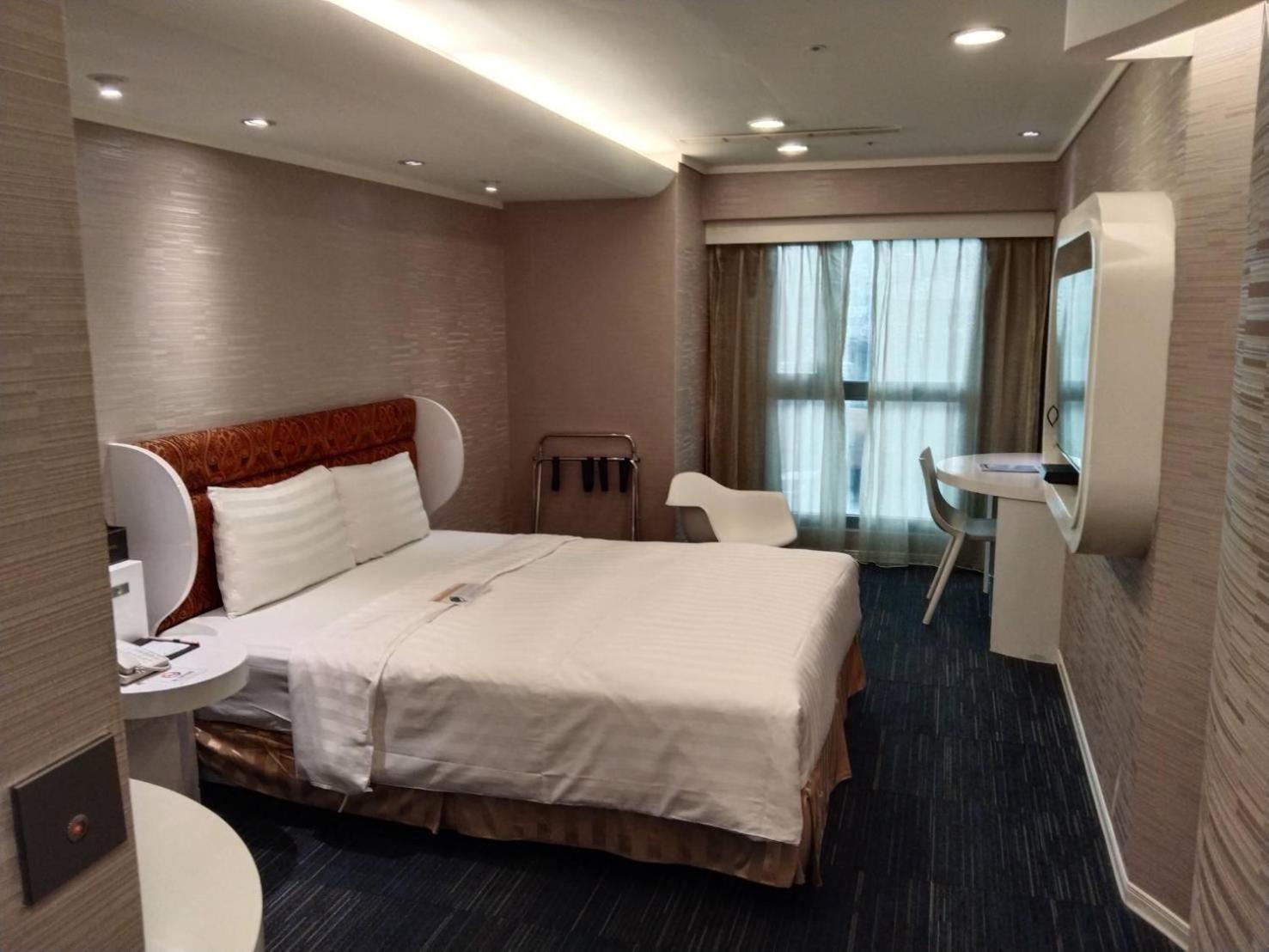 Ximen Airline Hotel Тайпей Екстериор снимка