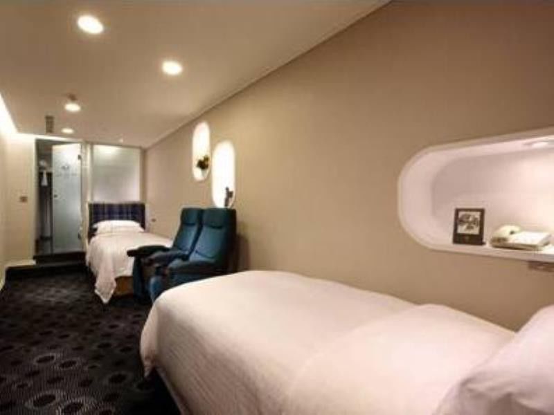 Ximen Airline Hotel Тайпей Екстериор снимка