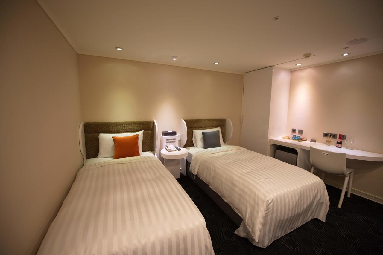 Ximen Airline Hotel Тайпей Екстериор снимка
