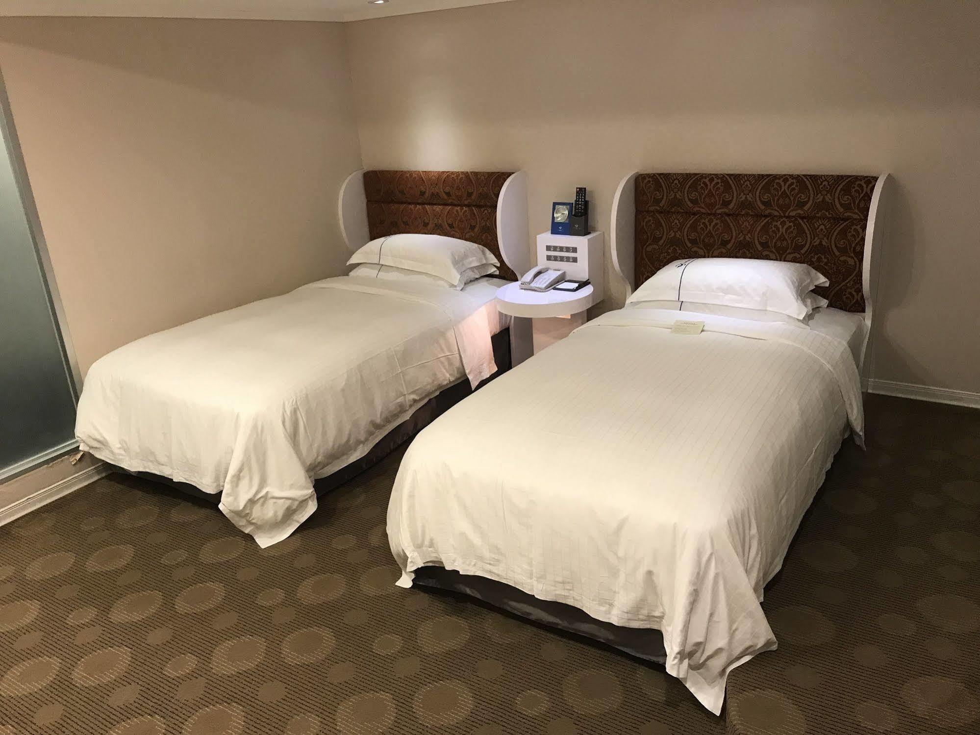 Ximen Airline Hotel Тайпей Екстериор снимка