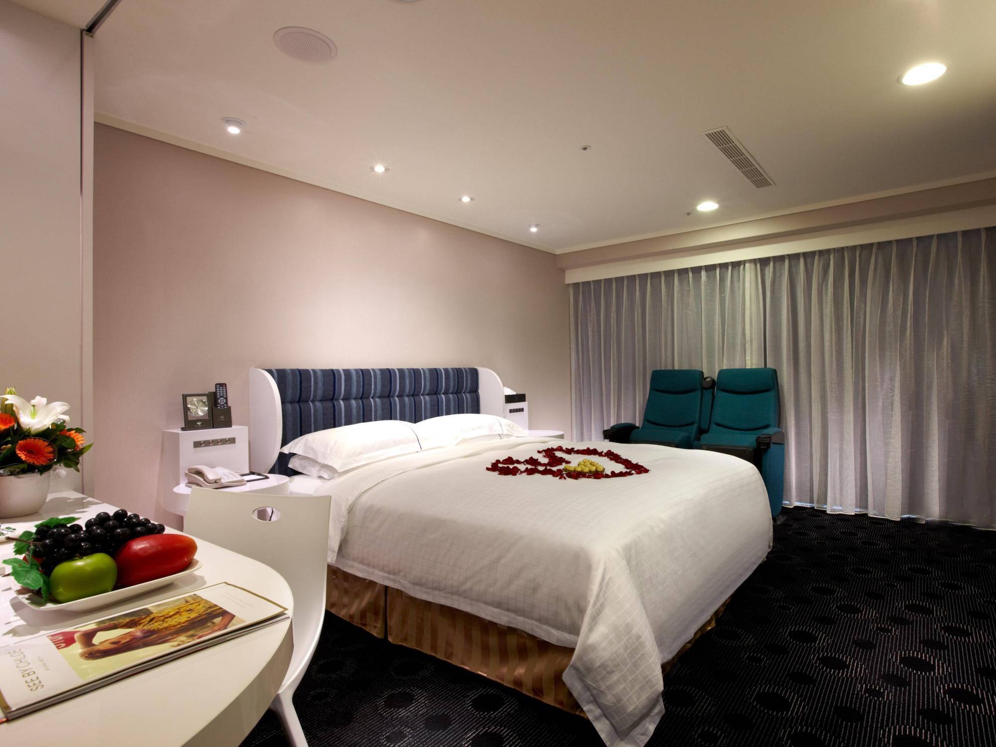 Ximen Airline Hotel Тайпей Екстериор снимка