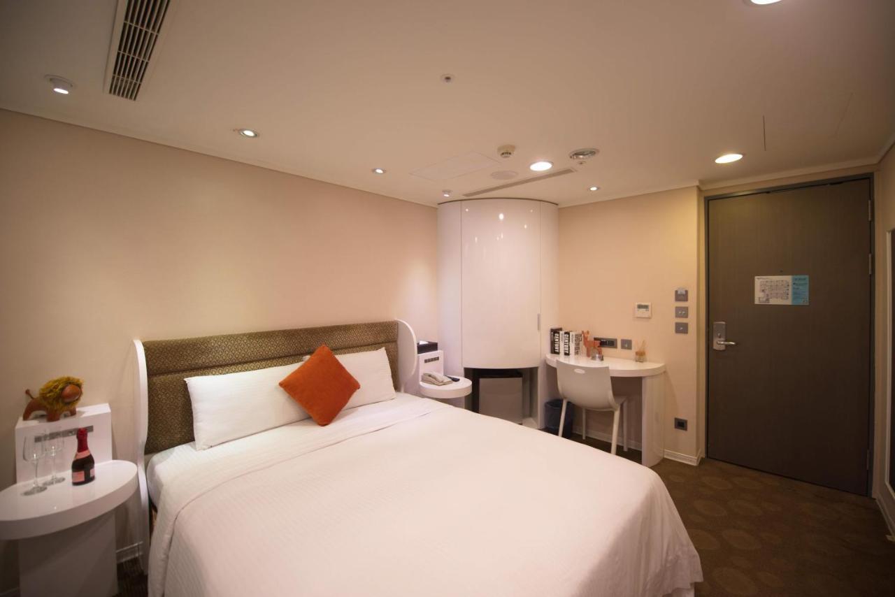Ximen Airline Hotel Тайпей Екстериор снимка